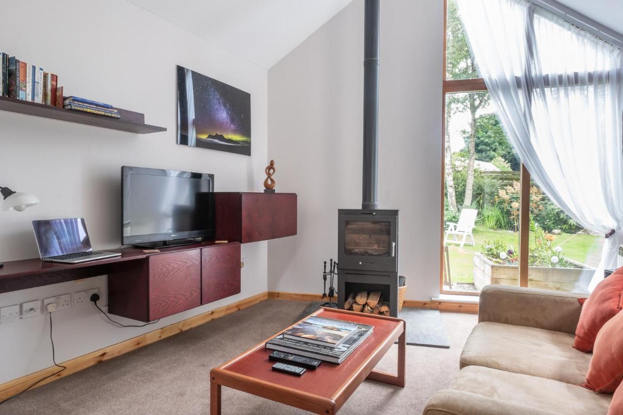 Contemporary One Bedroom Apartment Close To All Amenities In Conservation Area Tain Exterior foto